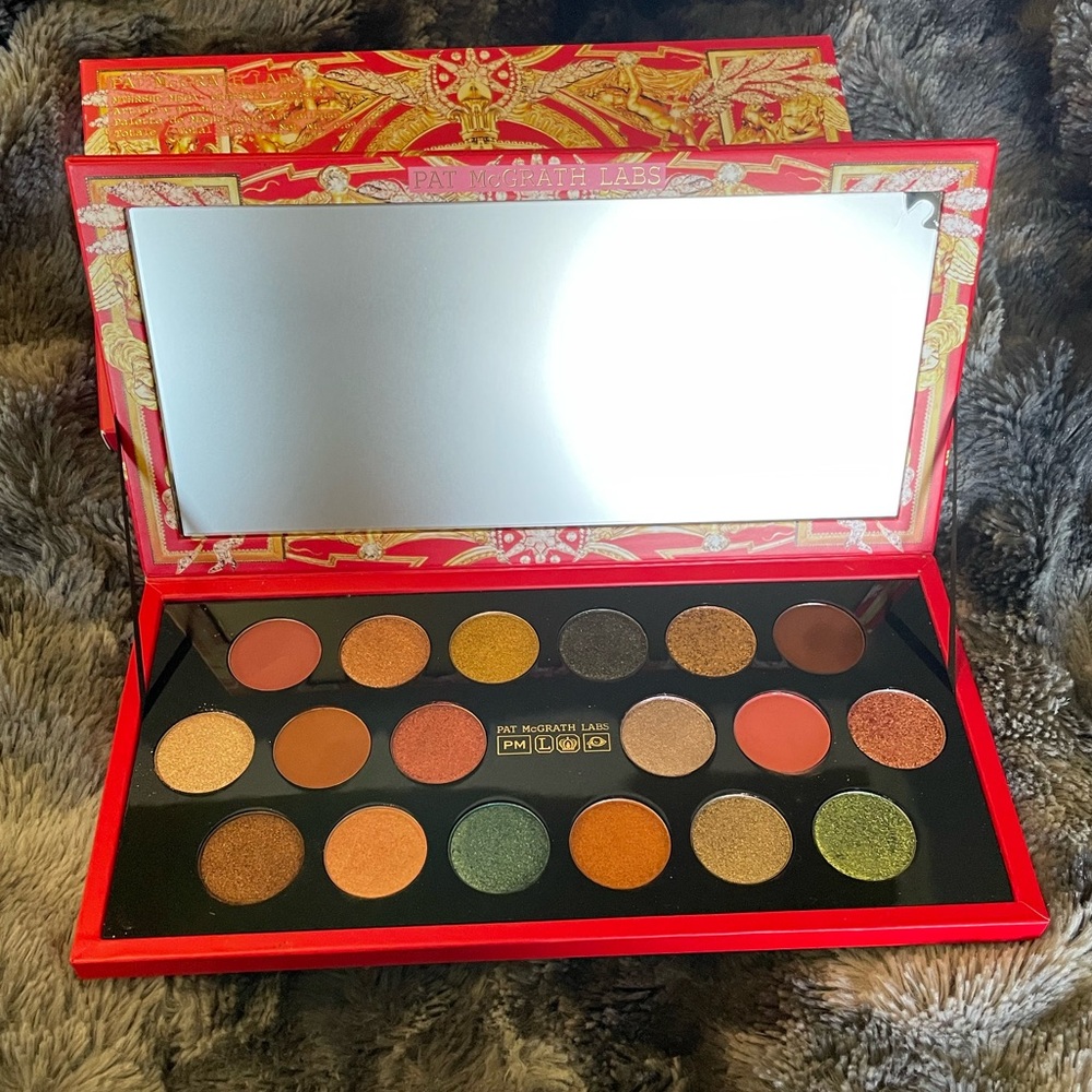 Pat McGrath MTHRSHP MEGA: Celestial Odyssey
Eyeshadow Palette!!